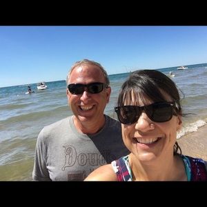 Meet your Posher, Deena